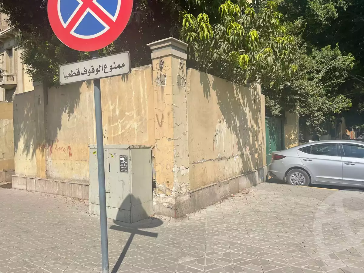 https://aqarmap.com.eg/en/listing/6320437-for-sale-cairo-ljyz-shareaa-morad  charel degol