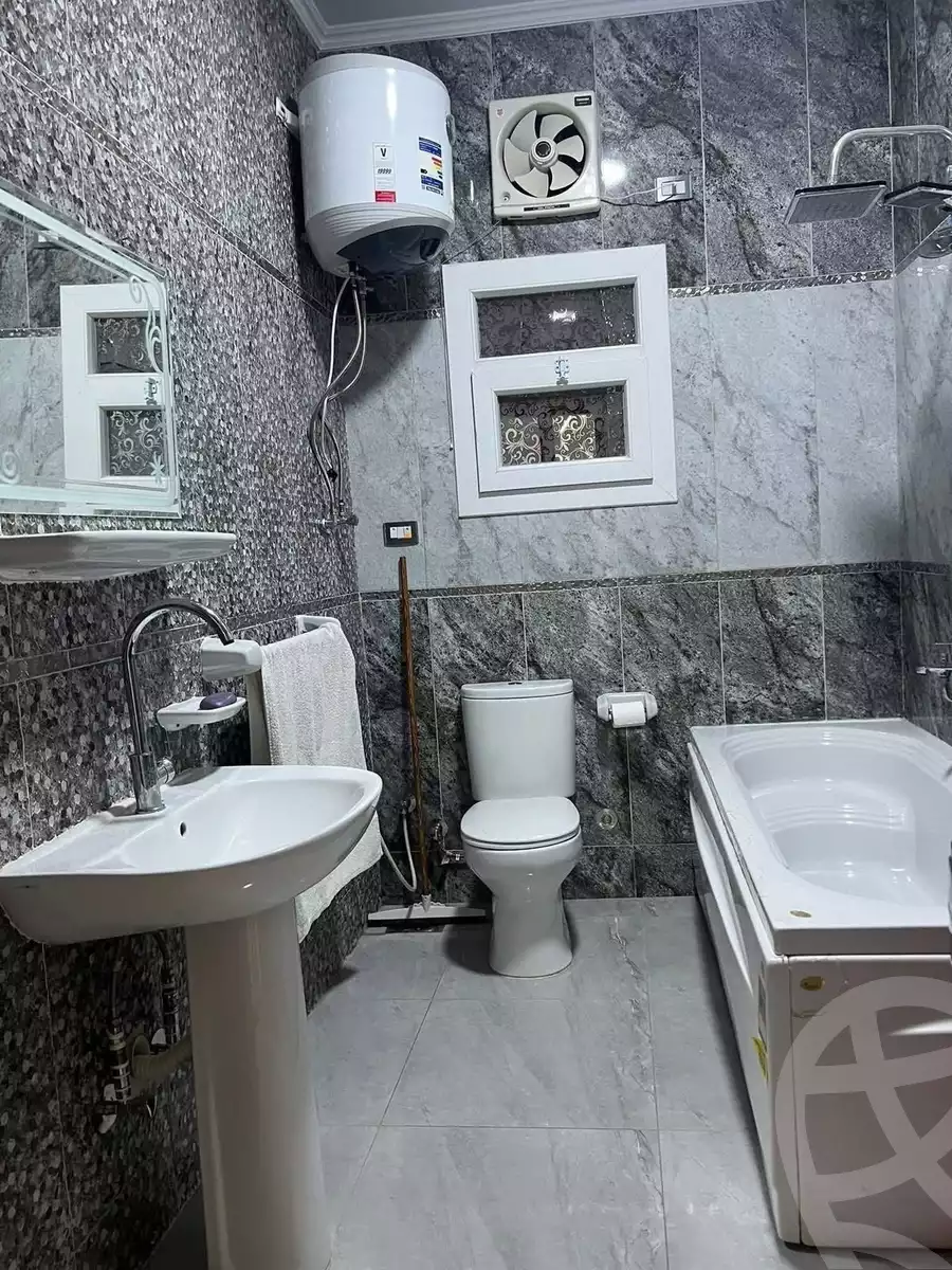 https://aqarmap.com.eg/ar/listing/6324320-for-rent-dakahlia-mansoura-el-mansoura-city-el-gomhouria-st