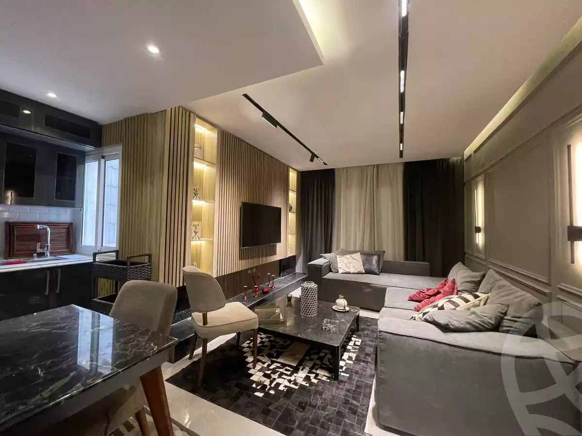 https://aqarmap.com.eg/ar/listing/6327811-for-sale-cairo-new-cairo-compounds-mountain-view-hyde-park