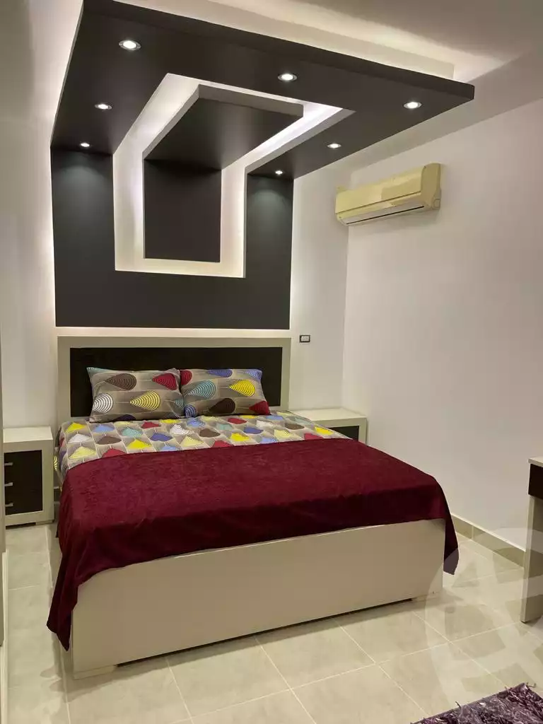 https://aqarmap.com.eg/en/listing/6330690-for-rent-cairo-new-cairo-lrhb-city-phase-8
