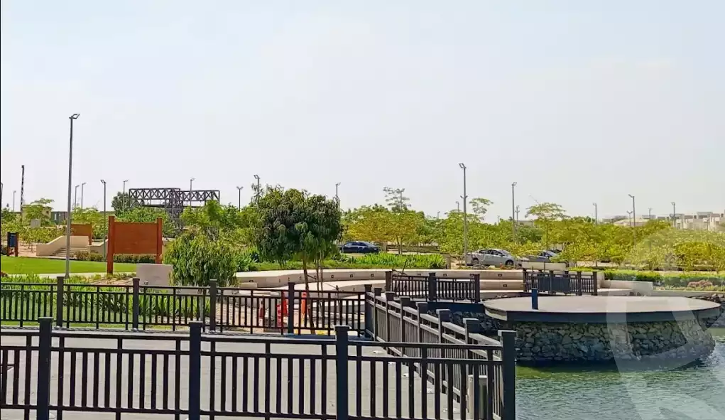 https://aqarmap.com.eg/en/listing/6330695-for-sale-cairo-el-shorouk-compounds-al-burouj-compound-imkan