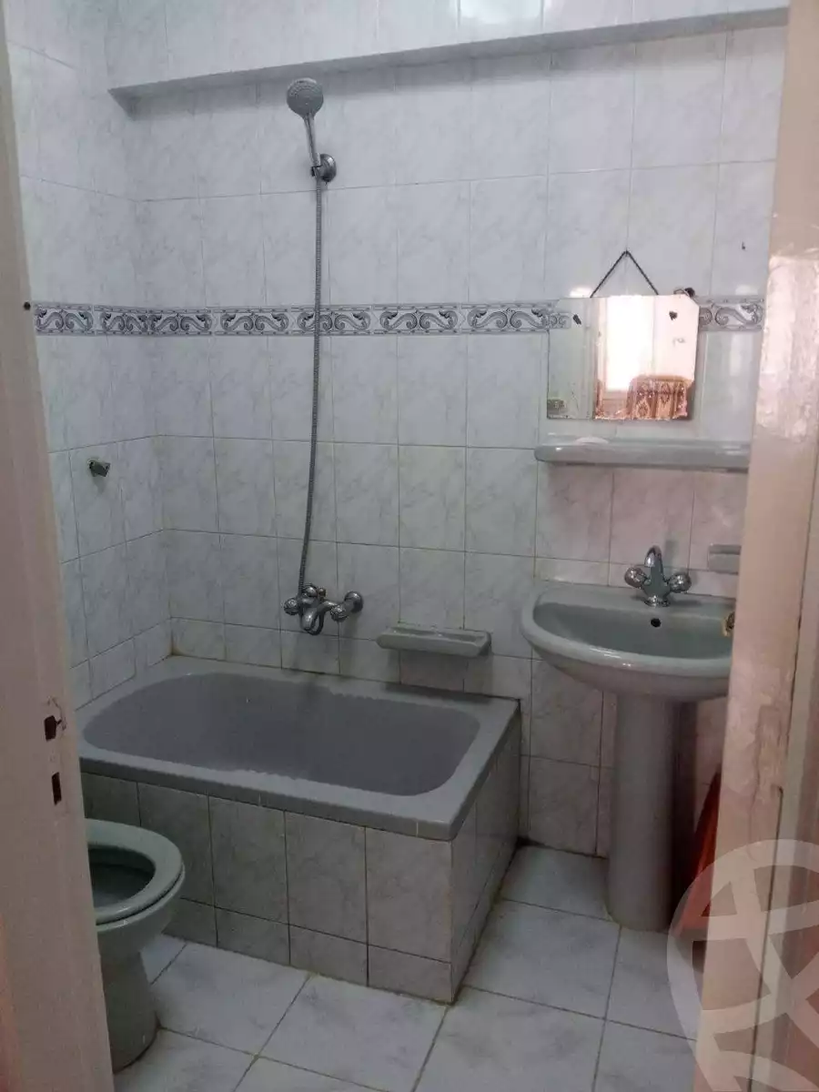 https://aqarmap.com.eg/ar/listing/6333551-for-rent-alexandria-l-jmy-shataa-el-nakheel-no-8-st