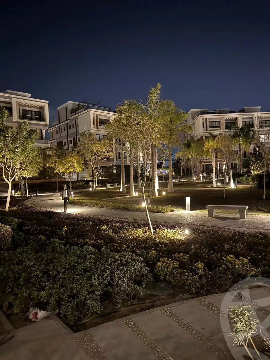 https://aqarmap.com.eg/ar/listing/6334838-for-sale-cairo-el-sheikh-zayed-city-compounds-kmbwnd-wn-16-swdyk