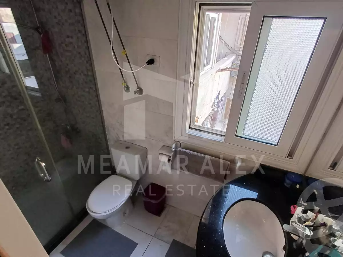 https://aqarmap.com.eg/ar/listing/6338095-for-sale-alexandria-kafr-abdo-kafr-abdou-st