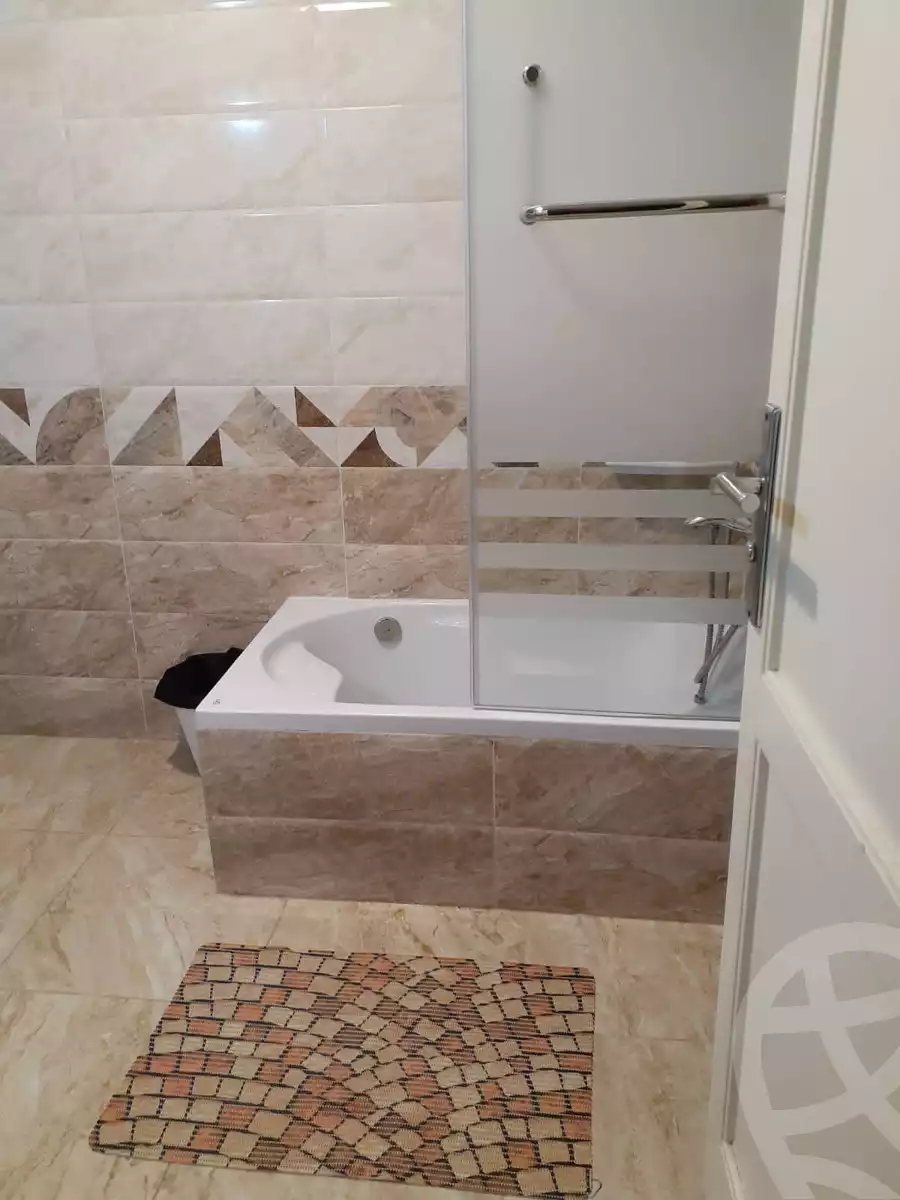 https://aqarmap.com.eg/en/listing/6339054-for-sale-cairo-new-cairo-lrhb-city-phase-8