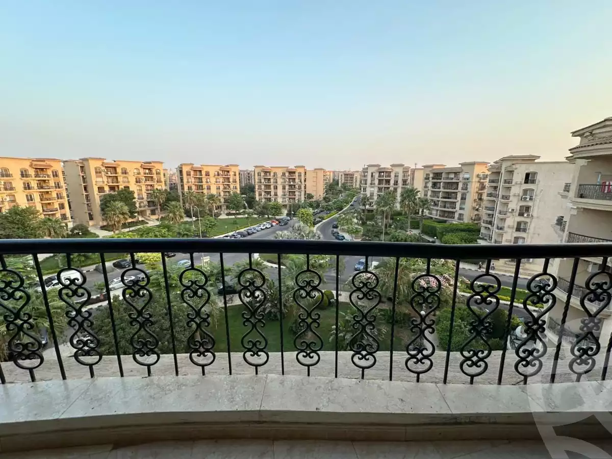 https://aqarmap.com.eg/en/listing/6339207-for-sale-cairo-new-cairo-lrhb-city-phase-8