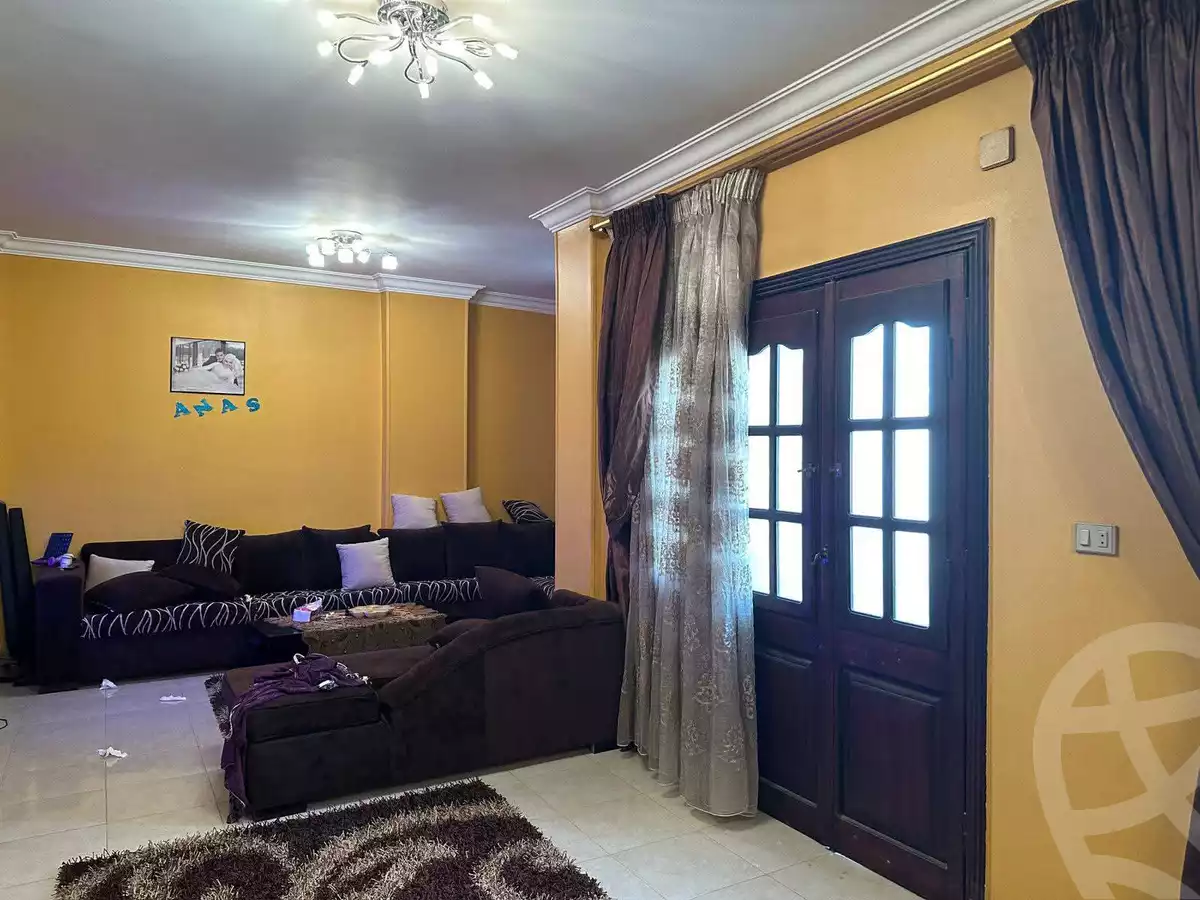 https://aqarmap.com.eg/ar/listing/6341647-for-sale-cairo-helwan-hadayek-helwan-nile-corniche-st