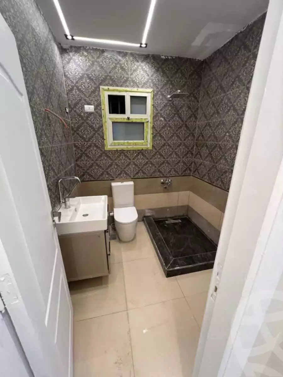 https://aqarmap.com.eg/en/listing/6346221-for-sale-cairo-el-sheikh-zayed-city-compounds-dr-msr