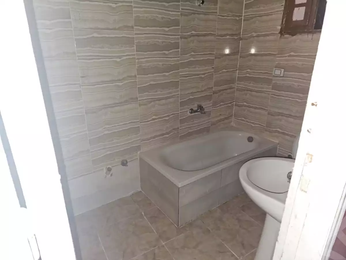 https://aqarmap.com.eg/ar/listing/6344444-for-sale-cairo-ain-shams-6-october-st