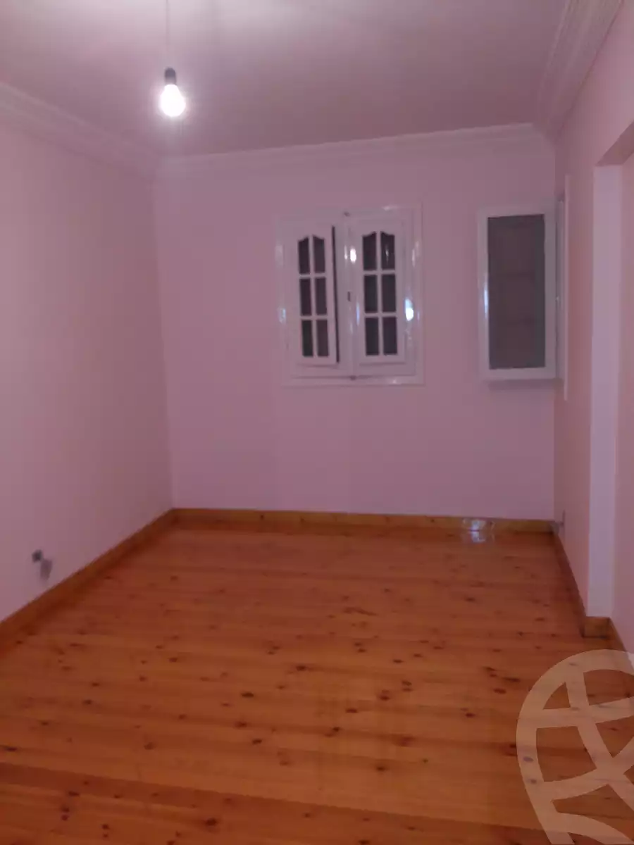 https://aqarmap.com.eg/ar/listing/6351022-for-rent-alexandria-alhadara-new-el-hadra-el-zahraa-st