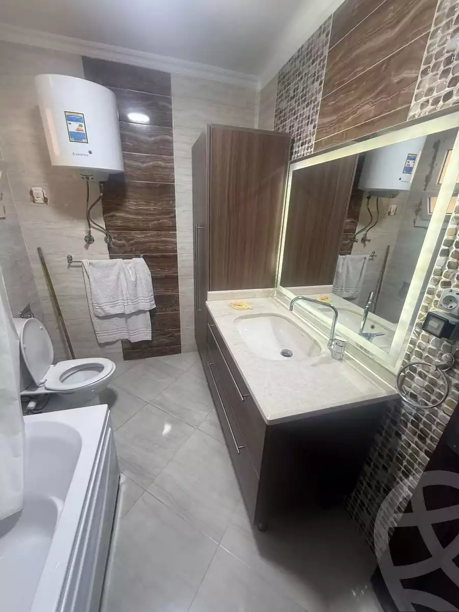 https://aqarmap.com.eg/ar/listing/6351773-for-rent-cairo-el-sheikh-zayed-city-compounds-dr-msr