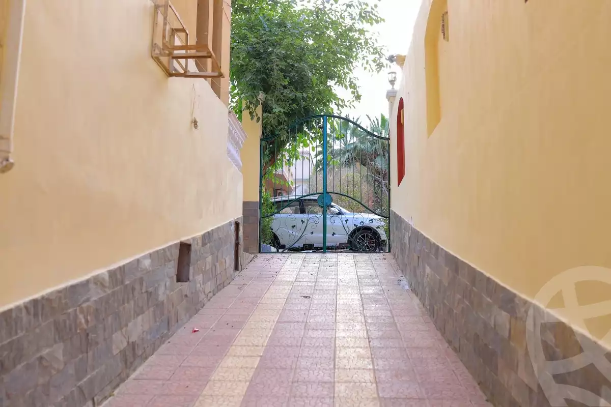 https://aqarmap.com.eg/en/listing/6352331-for-sale-cairo-al-oubour-el-hay-el-khames-amir-el-sobky-st