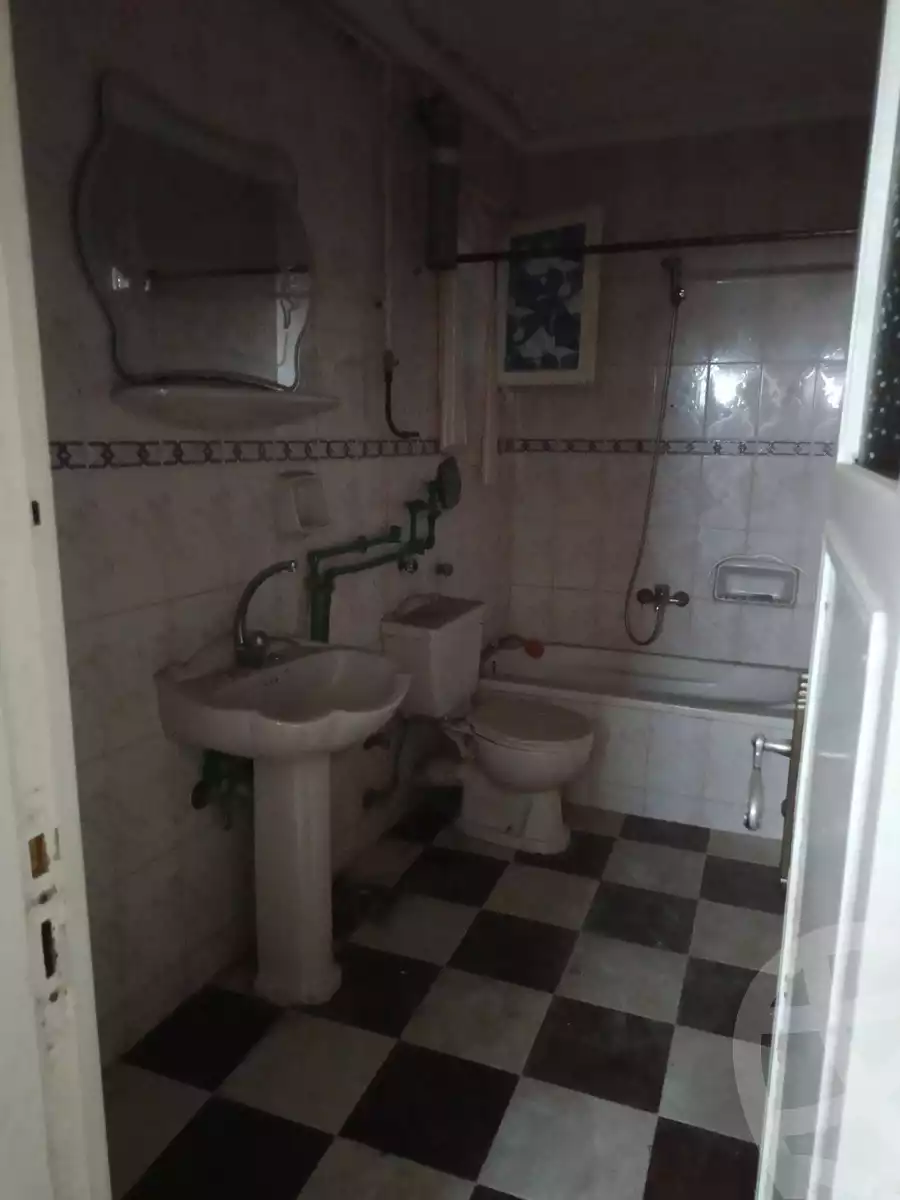 https://aqarmap.com.eg/ar/listing/6352366-for-sale-alexandria-el-asafra-l-sfr-qbly-el-maahad-el-dini-st