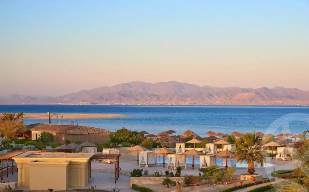 https://aqarmap.com.eg/ar/listing/6353658-for-sale-red-sea-hurghada-resorts-arc-of-soma-resort-soma-bay