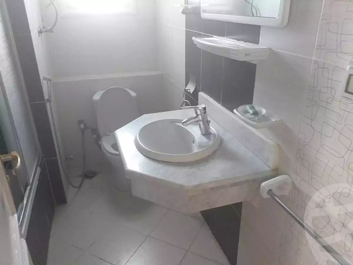 https://aqarmap.com.eg/en/listing/6353861-for-sale-cairo-new-cairo-madinaty-lmntq-lkhms-fylt-group-19