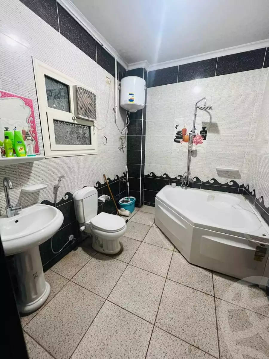 https://aqarmap.com.eg/en/listing/6354915-for-sale-cairo-helwan-kwrnysh-hlwn