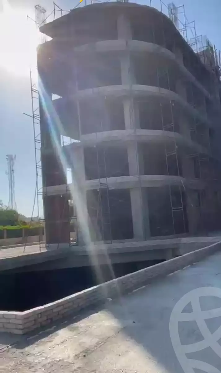 https://aqarmap.com.eg/en/listing/6355925-for-sale-cairo-el-sheikh-zayed-city-compounds-101-mall