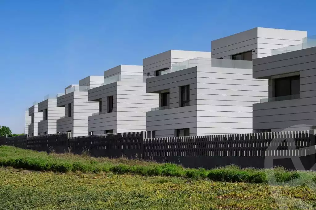 https://aqarmap.com.eg/en/listing/6355934-for-sale-cairo-el-shorouk-compounds-al-burouj-compound-imkan