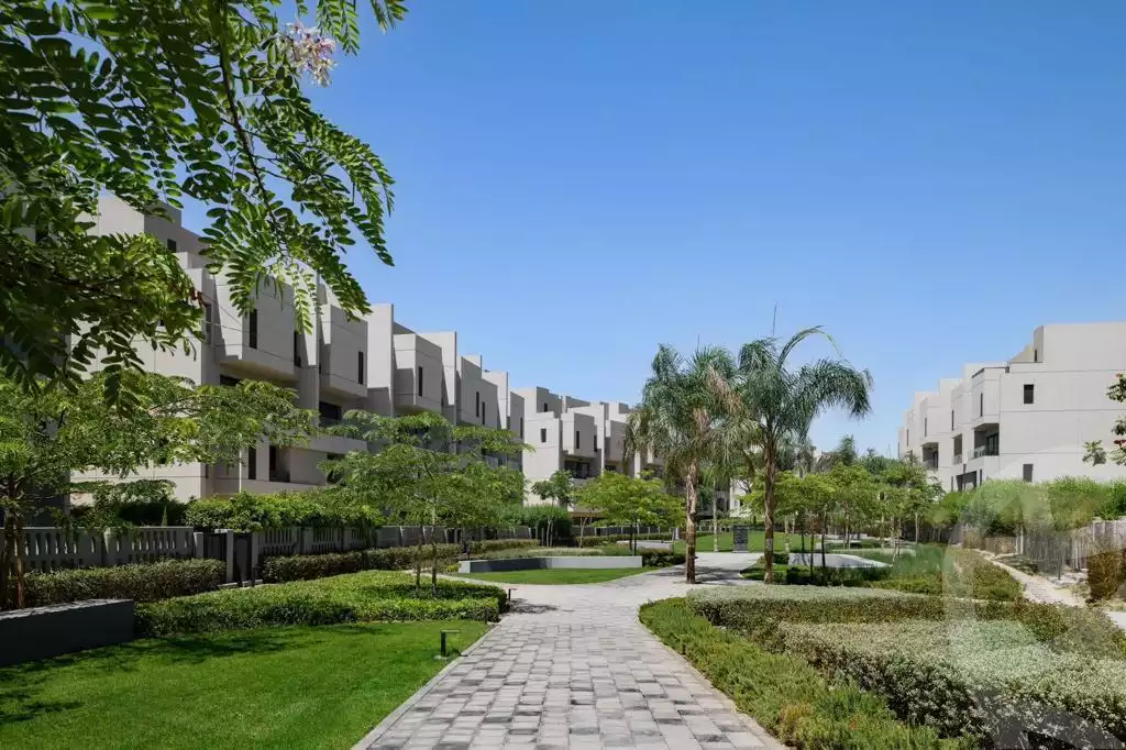 https://aqarmap.com.eg/en/listing/6355934-for-sale-cairo-el-shorouk-compounds-al-burouj-compound-imkan