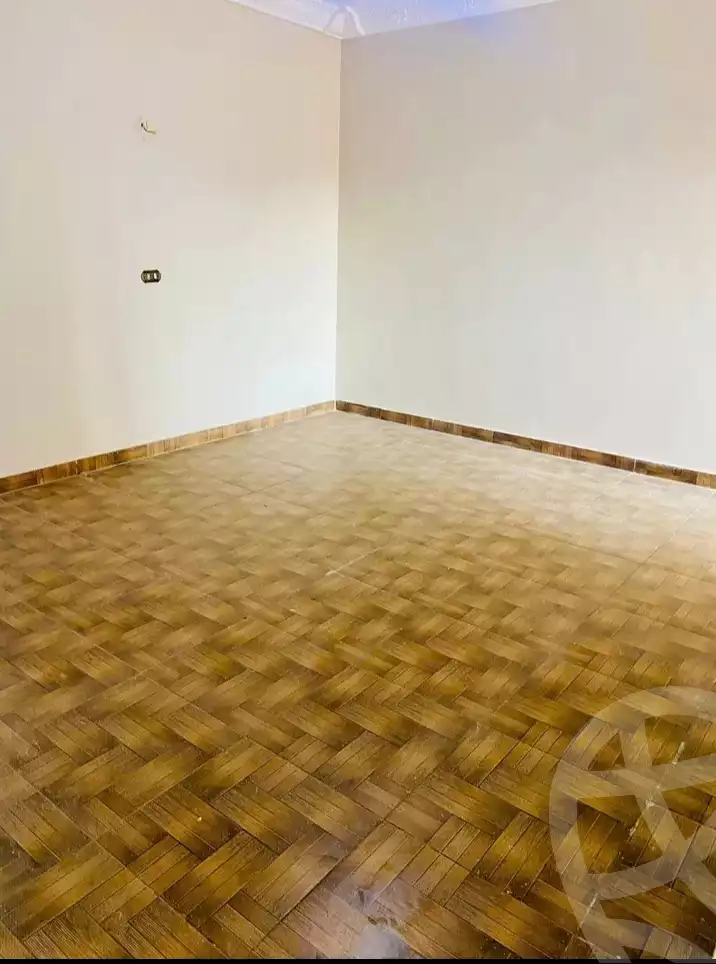 https://aqarmap.com.eg/ar/listing/6358466-for-sale-qalyubia-shubra-el-khaima-shubra-el-khaima-city-ismailia-canal-st