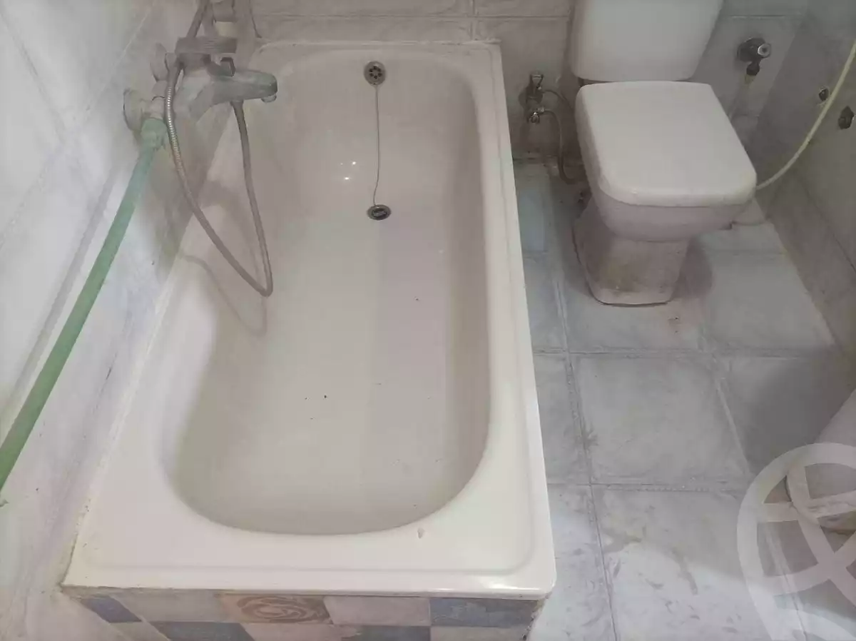 https://aqarmap.com.eg/en/listing/6361409-for-rent-cairo-ain-shams-ahmed-esmat-st