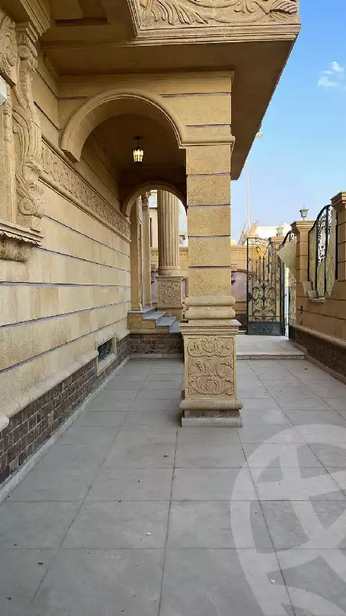 https://aqarmap.com.eg/ar/listing/6362229-for-sale-cairo-new-cairo-sharq-el-akadamiya-salah-nasim-st