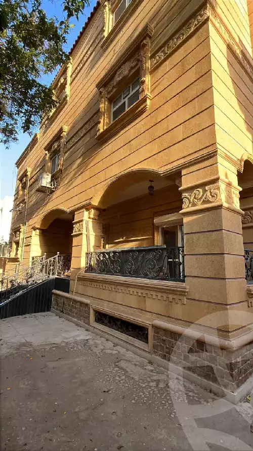 https://aqarmap.com.eg/ar/listing/6362229-for-sale-cairo-new-cairo-sharq-el-akadamiya-salah-nasim-st