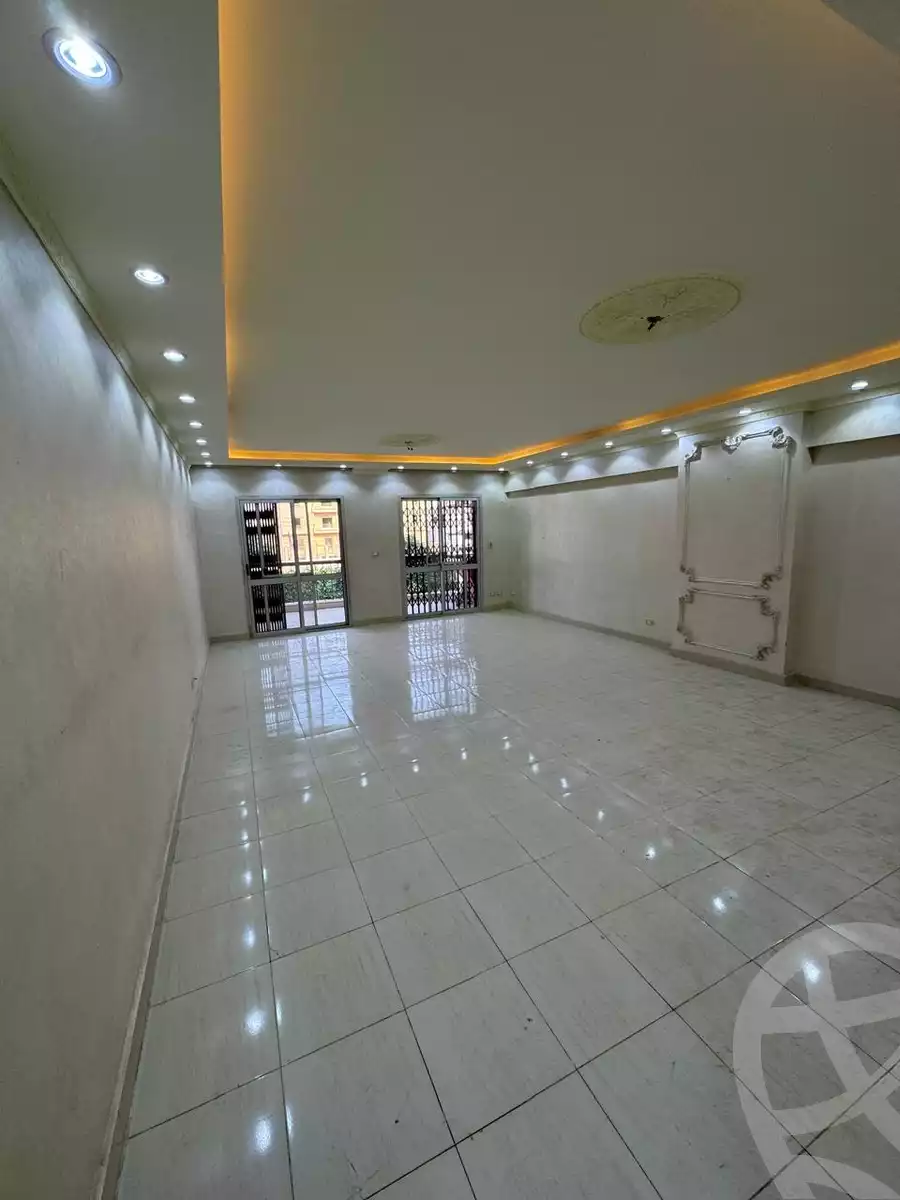 https://aqarmap.com.eg/ar/listing/6362662-for-sale-cairo-new-cairo-lrhb-city-phase-8
