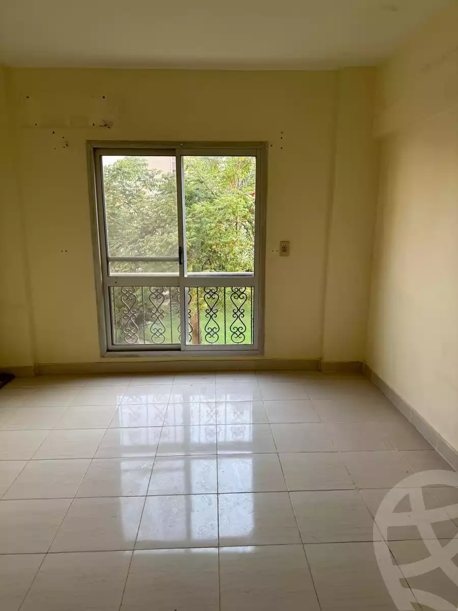 https://aqarmap.com.eg/ar/listing/6362662-for-sale-cairo-new-cairo-lrhb-city-phase-8