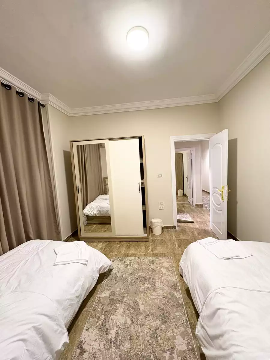 https://aqarmap.com.eg/en/listing/5863142-for-rent-cairo-new-cairo-compounds-el-mostashareen-compound