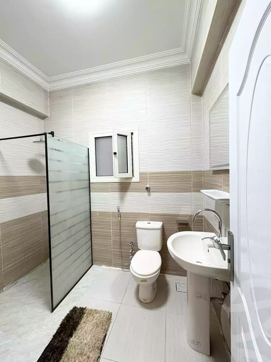 https://aqarmap.com.eg/en/listing/5863142-for-rent-cairo-new-cairo-compounds-el-mostashareen-compound