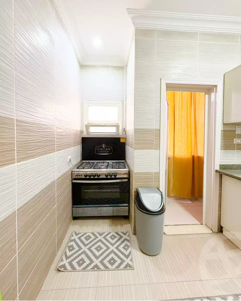 https://aqarmap.com.eg/en/listing/5863142-for-rent-cairo-new-cairo-compounds-el-mostashareen-compound