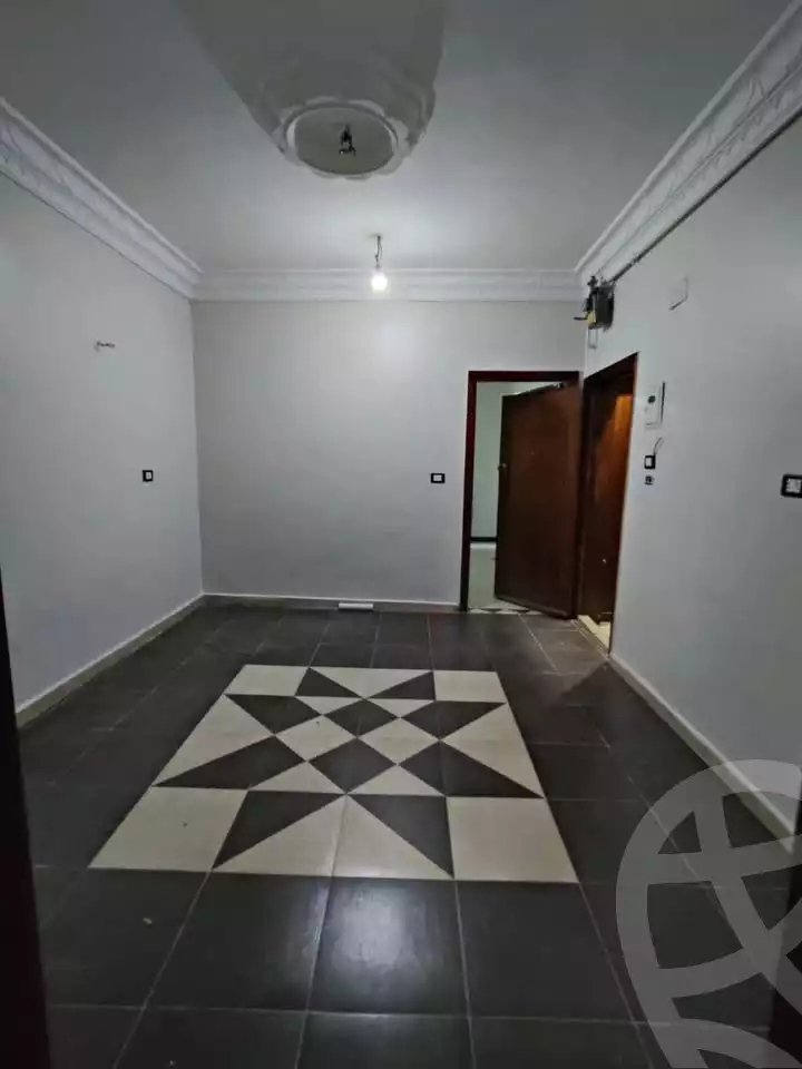 https://aqarmap.com.eg/ar/listing/6368830-for-sale-qalyubia-shubra-el-khaima-om-bayoumi