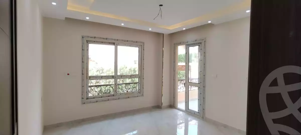 https://aqarmap.com.eg/en/listing/6370626-for-sale-cairo-el-sheikh-zayed-city-compounds-el-khamayel