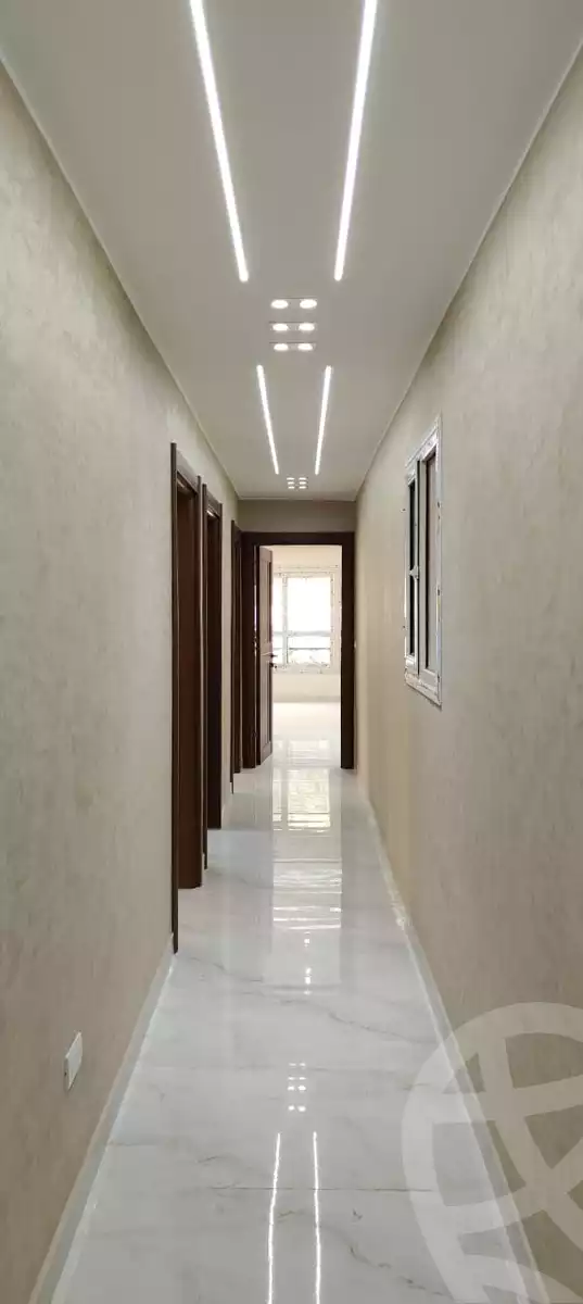 https://aqarmap.com.eg/en/listing/6370626-for-sale-cairo-el-sheikh-zayed-city-compounds-el-khamayel