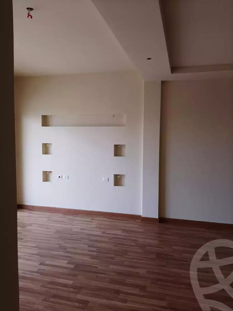 https://aqarmap.com.eg/en/listing/6374954-for-sale-cairo-el-sheikh-zayed-city-compounds-dh-drys