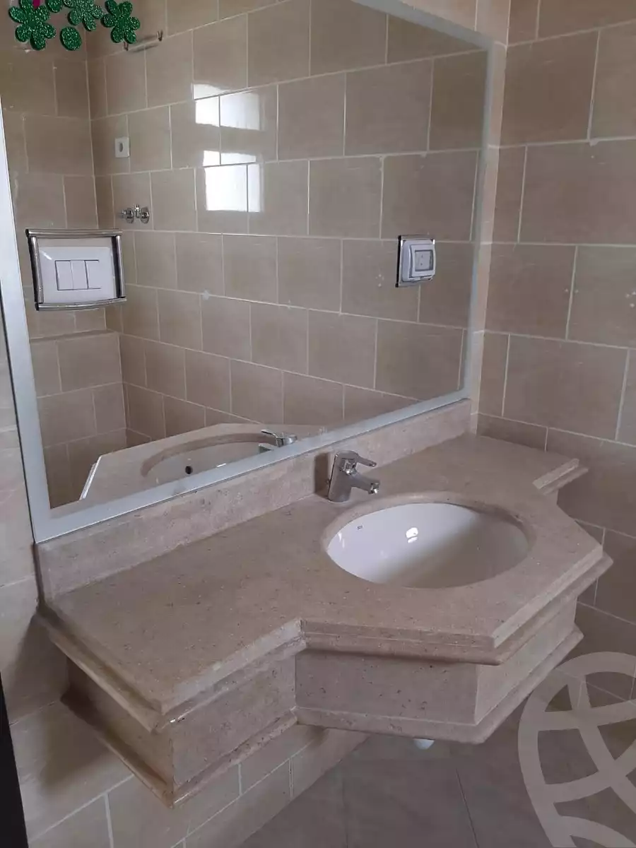 https://aqarmap.com.eg/en/listing/6374954-for-sale-cairo-el-sheikh-zayed-city-compounds-dh-drys