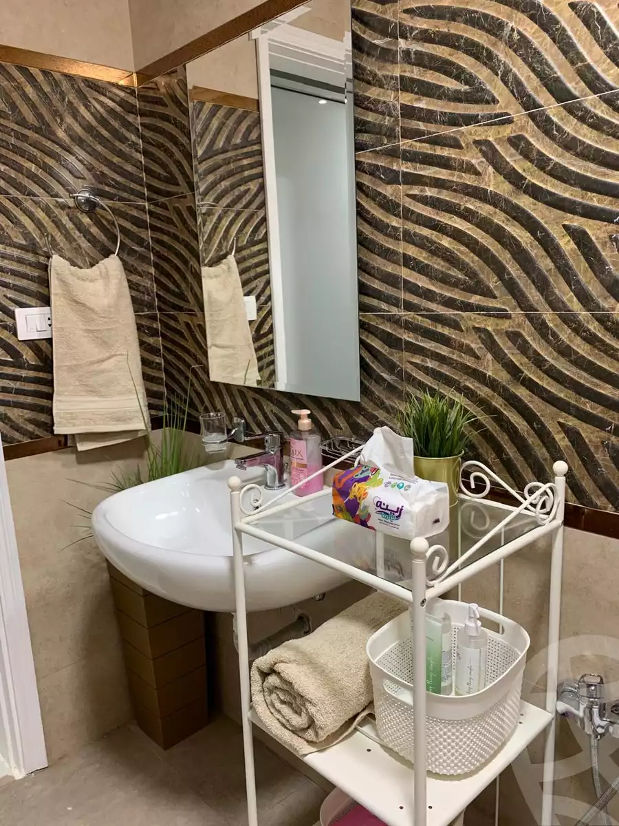 https://aqarmap.com.eg/ar/listing/6375369-for-rent-cairo-new-cairo-compounds-kmbwnd-lnkhyl