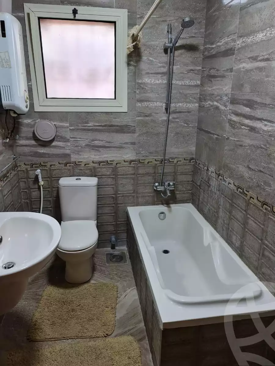 https://aqarmap.com.eg/en/listing/6375399-for-rent-cairo-new-cairo-lrhb-city-phase-2-amr-ibn-el-aas-st