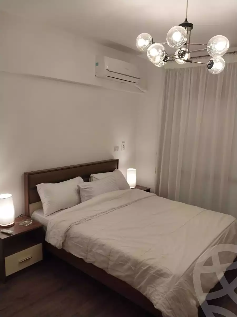 https://aqarmap.com.eg/en/listing/6375430-for-rent-cairo-new-cairo-lrhb-city-phase-4-mohammed-farid-st