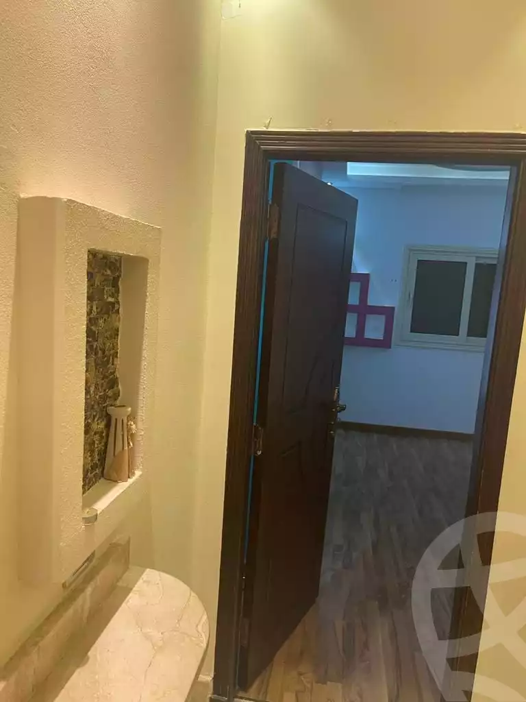 https://aqarmap.com.eg/en/listing/6375434-for-sale-cairo-new-cairo-compounds-el-mostashareen-compound