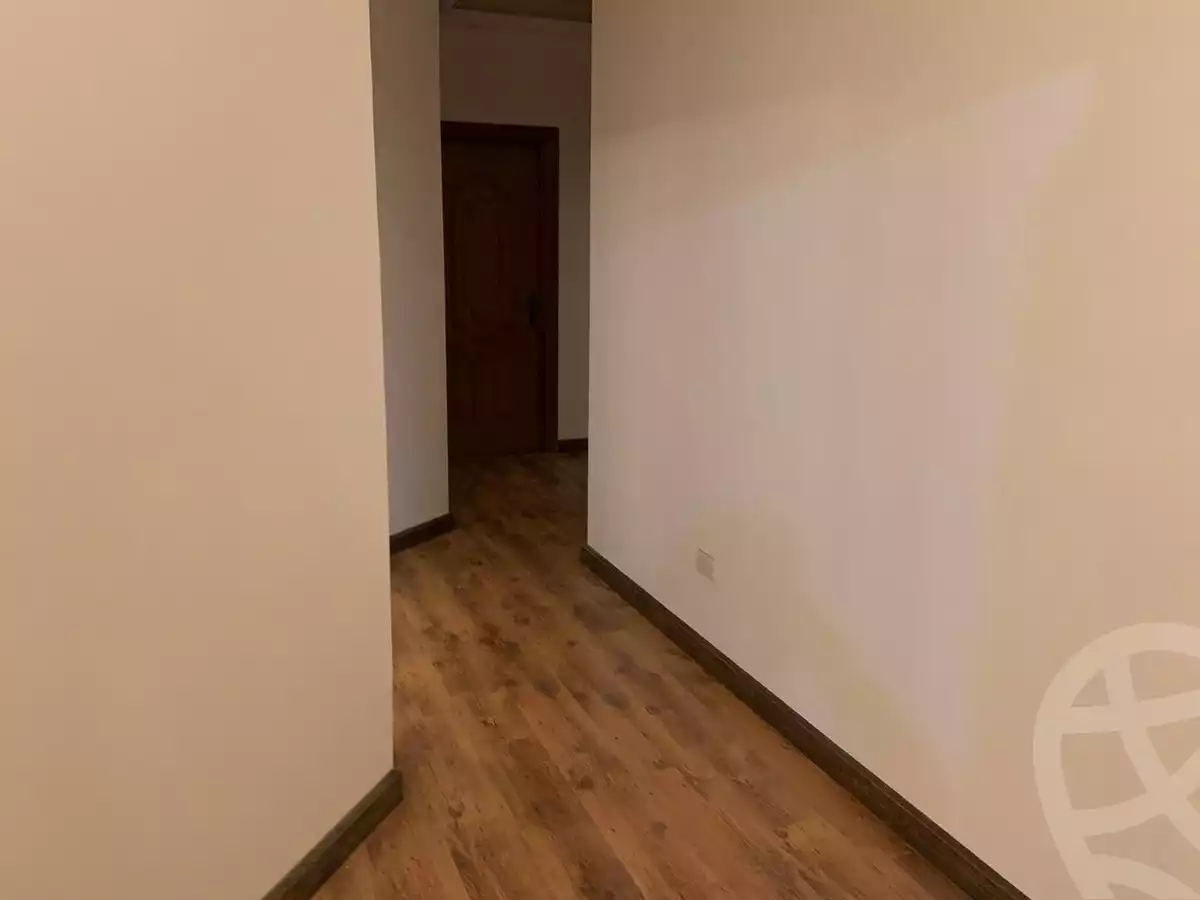 https://aqarmap.com.eg/en/listing/6376515-for-sale-cairo-el-sheikh-zayed-city-compounds-beverly-hills