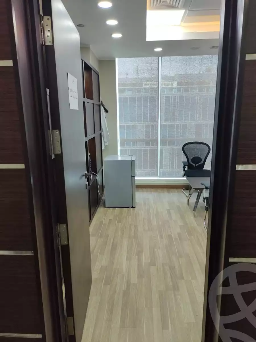 https://aqarmap.com.eg/en/listing/6377106-for-sale-cairo-el-sheikh-zayed-city-compounds-capital-business-park