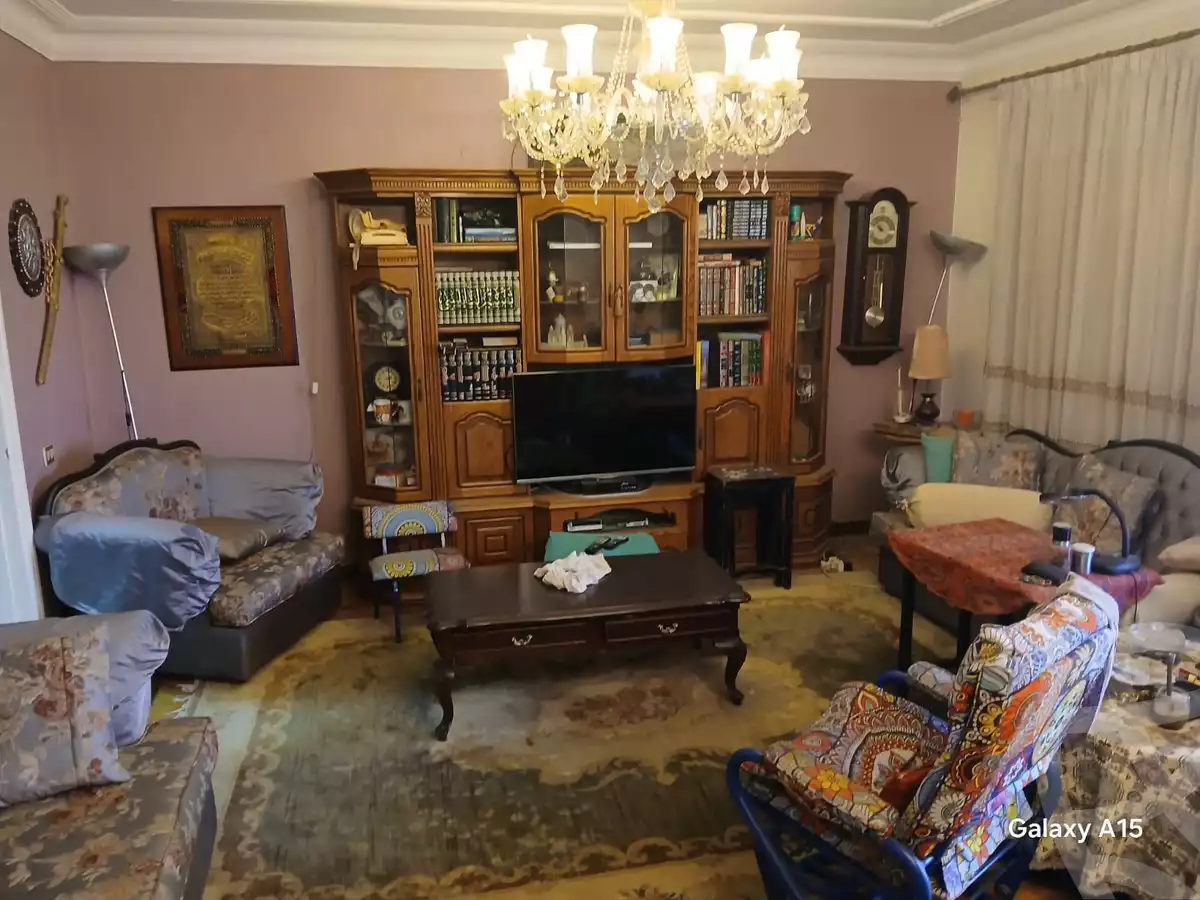 https://aqarmap.com.eg/en/listing/6306422-for-sale-cairo-shoubra-corniche-el-nile-st