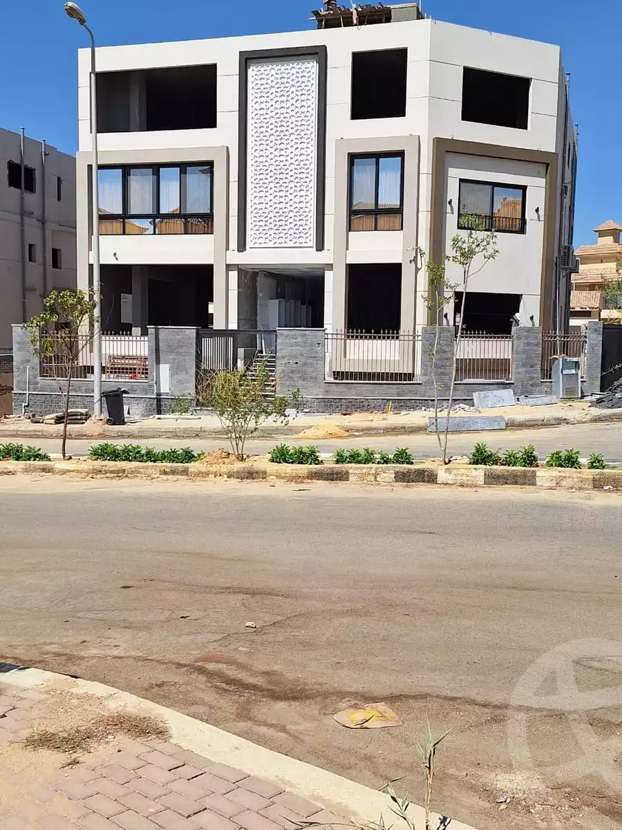 https://aqarmap.com.eg/ar/listing/6379479-for-sale-cairo-el-sheikh-zayed-city-el-hay-eltaseaa