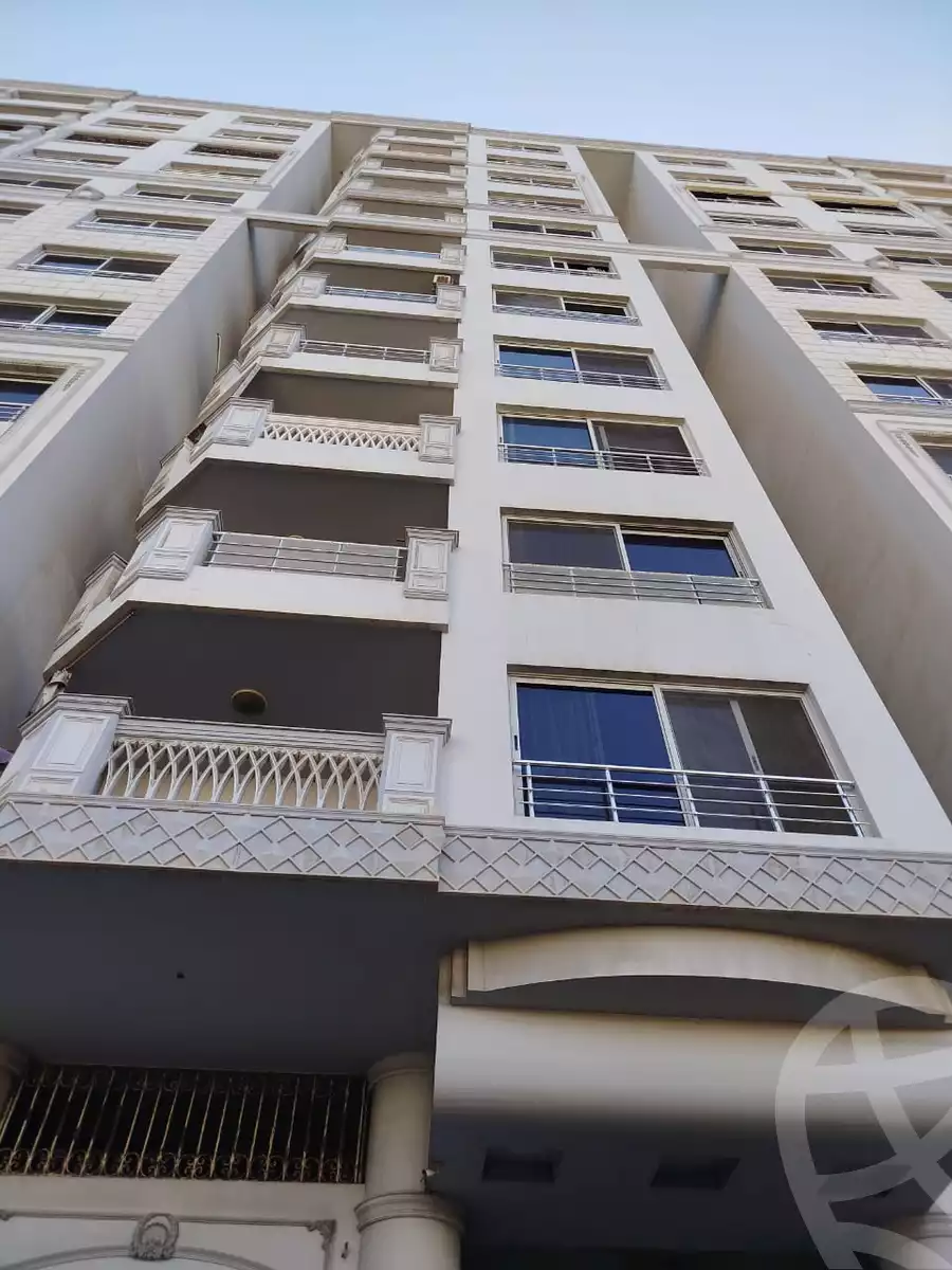 https://aqarmap.com.eg/ar/listing/6379640-for-sale-alexandria-stanley-abd-el-aziz-fahmy-st