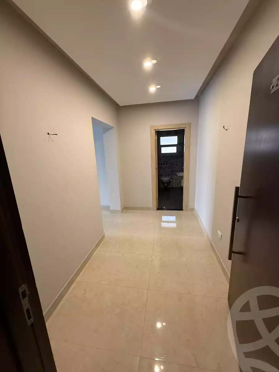 https://aqarmap.com.eg/ar/listing/6379641-for-rent-cairo-6th-of-october-compounds-october-plaza
