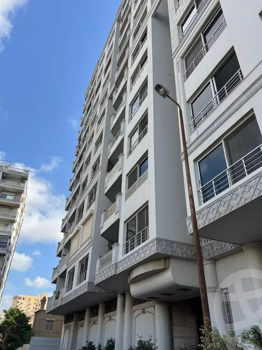 https://aqarmap.com.eg/ar/listing/6379640-for-sale-alexandria-stanley-abd-el-aziz-fahmy-st