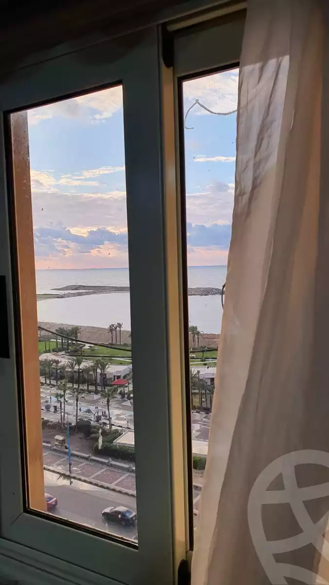https://aqarmap.com.eg/ar/listing/6384566-for-sale-alexandria-sn-styfnw-san-stefano-grand-plaza