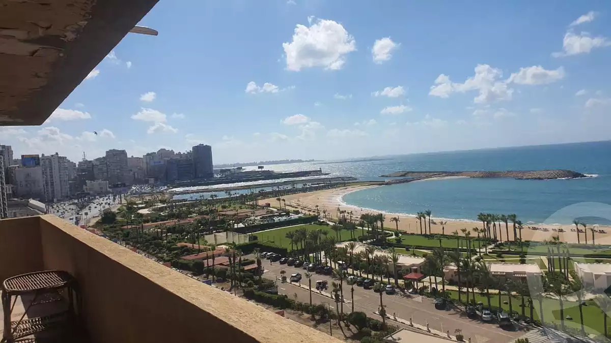 https://aqarmap.com.eg/ar/listing/6384566-for-sale-alexandria-sn-styfnw-san-stefano-grand-plaza